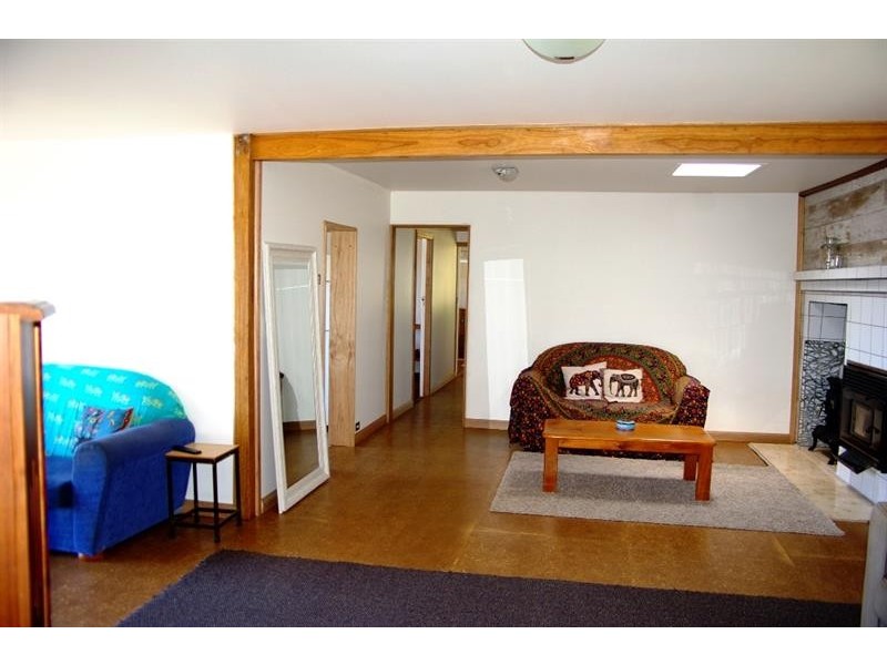 17S Middle St, Walcha NSW 2354