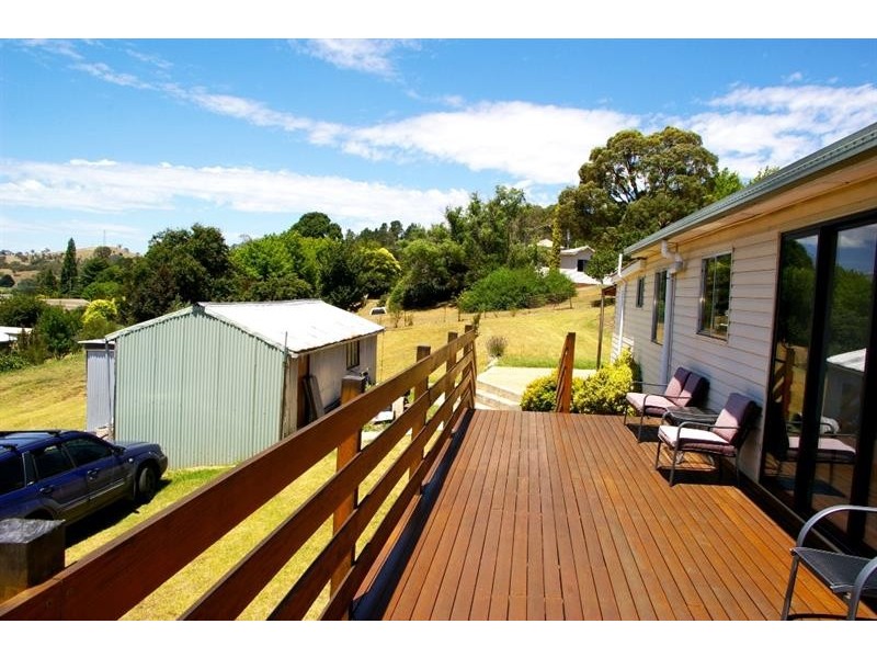 17S Middle St, Walcha NSW 2354