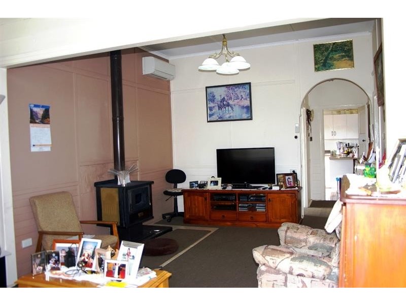 14 Emu Creek Rd, Walcha NSW 2354