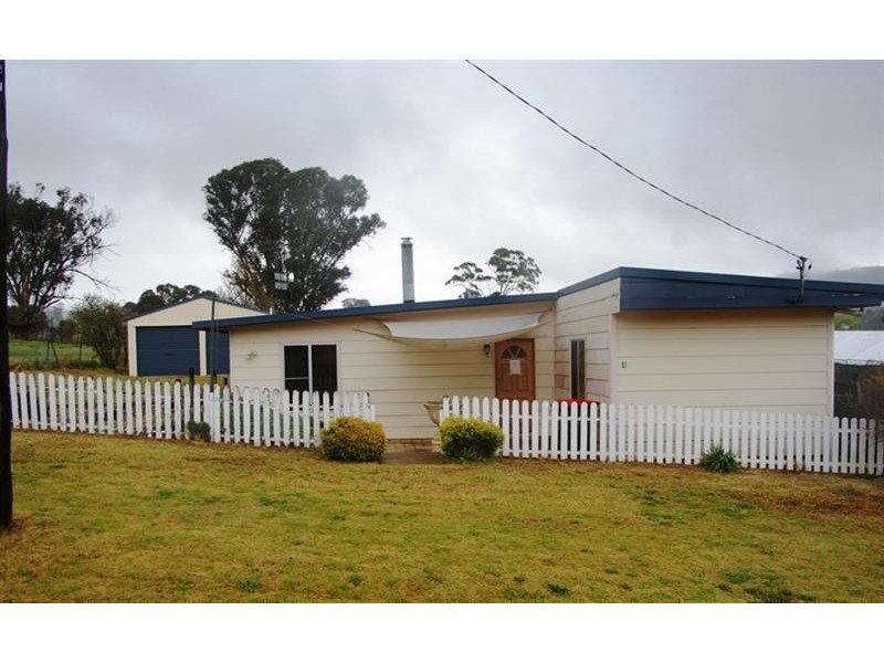 5 Moonboy Street, Bendemeer NSW 2355