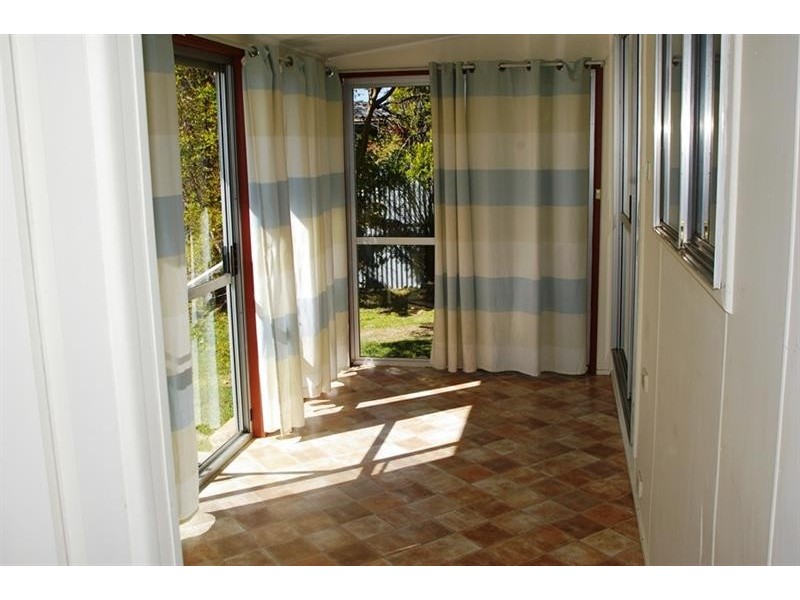 1 Church Ave, Uralla NSW 2358