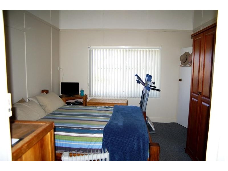 13 McMahon St, Uralla NSW 2358