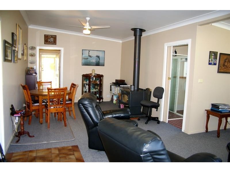 13 McMahon St, Uralla NSW 2358