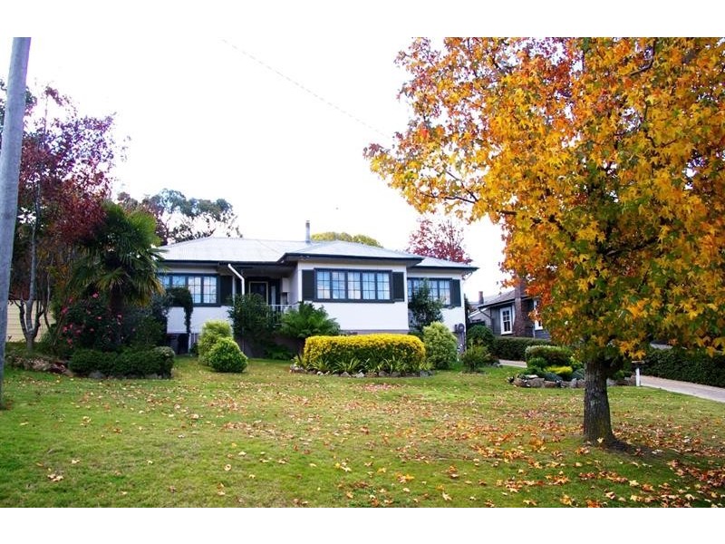 53 Maitland St, Uralla NSW 2358