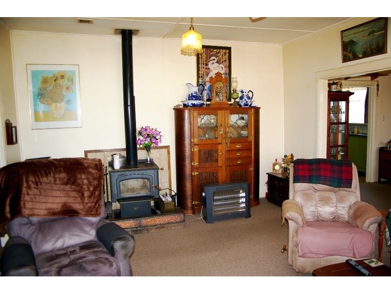 53 Maitland St, Uralla NSW 2358