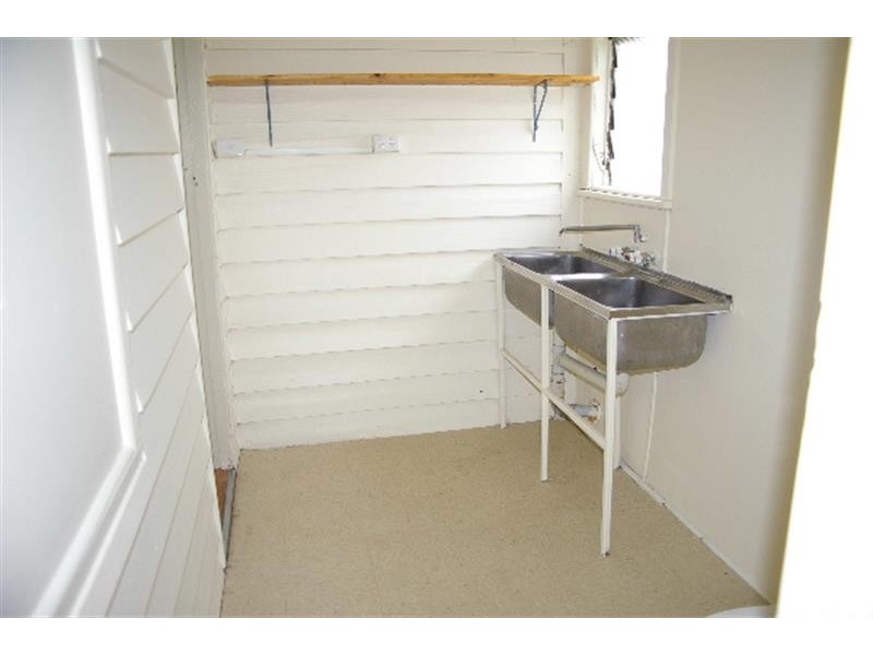 4 Rowan Avenue, Uralla NSW 2358