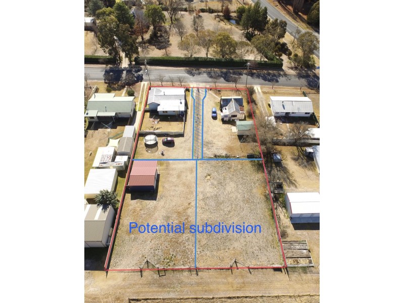 4 Rowan Avenue, Uralla NSW 2358