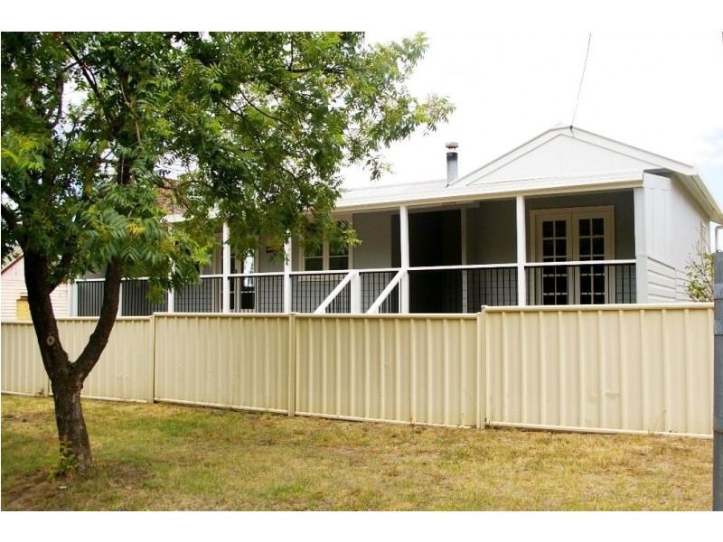6 Rowan Avenue, Uralla NSW 2358