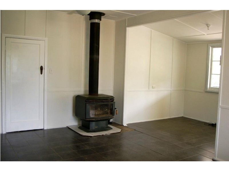 6 Rowan Avenue, Uralla NSW 2358