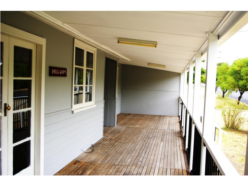 6 Rowan Avenue, Uralla NSW 2358