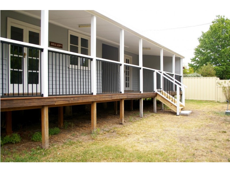 6 Rowan Avenue, Uralla NSW 2358
