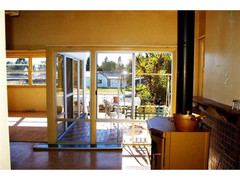 48 East Street, Uralla NSW 2358