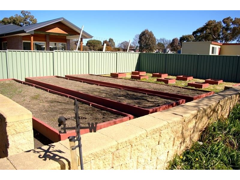 48 East Street, Uralla NSW 2358