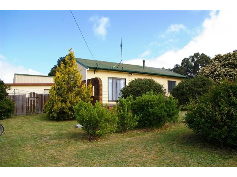 215N Pakington Street, Walcha NSW 2354