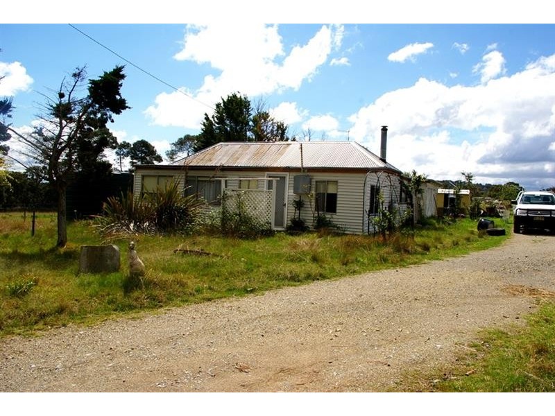 126 Rifle Range Rd, Uralla NSW 2358