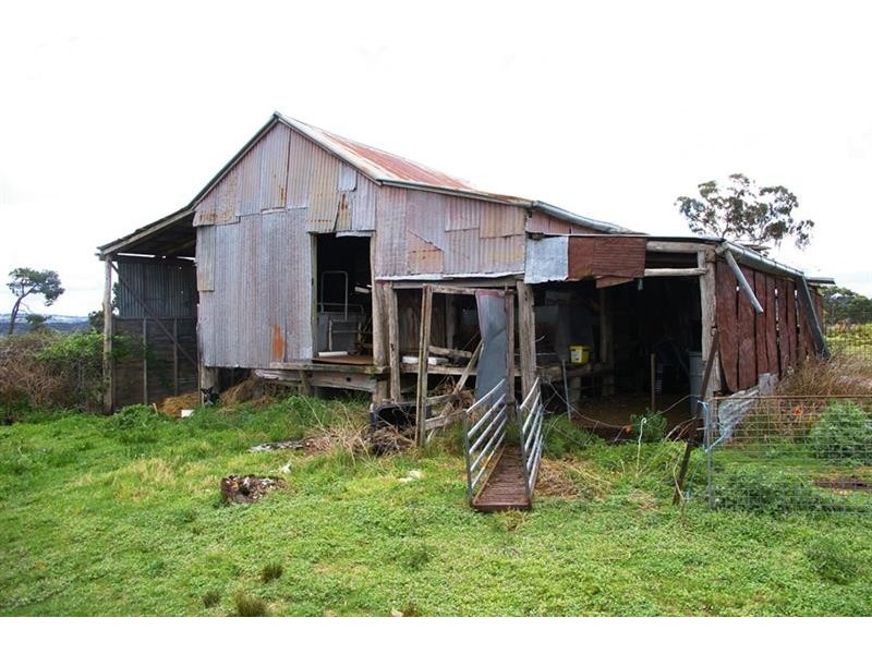 126 Rifle Range Rd, Uralla NSW 2358