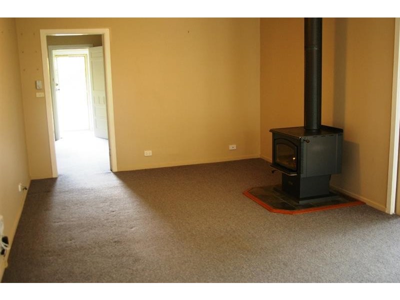 13 Mcmahon St, Uralla NSW 2358