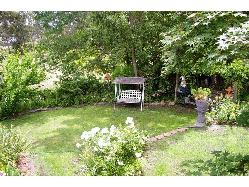 21 Elizabeth Avenue, Uralla NSW 2358