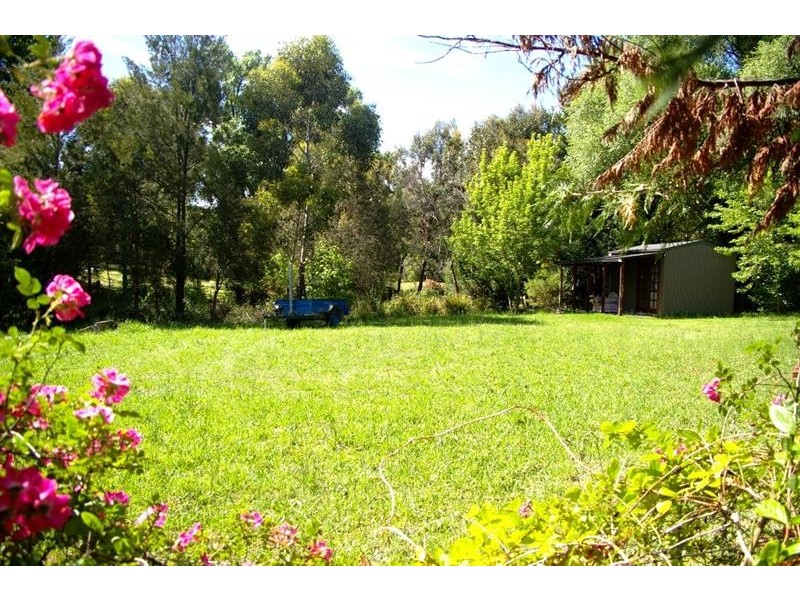 21 Elizabeth Avenue, Uralla NSW 2358