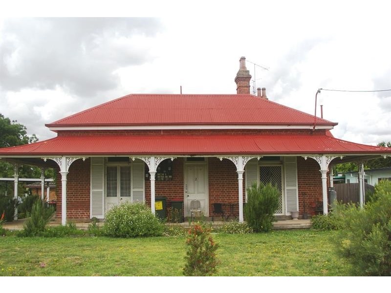 3/37 Park St, Uralla NSW 2358