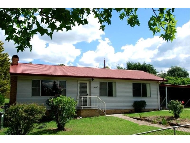 167W Fitzroy Street, Walcha NSW 2354