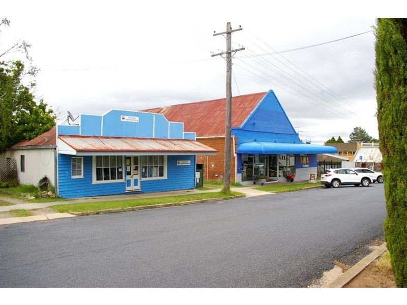 28 Hill St, Uralla NSW 2358