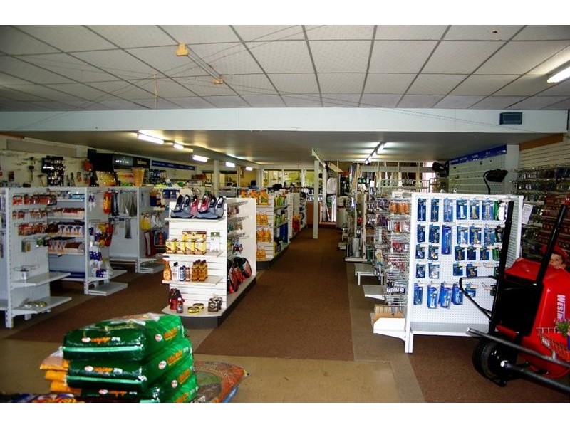 28 Hill St, Uralla NSW 2358