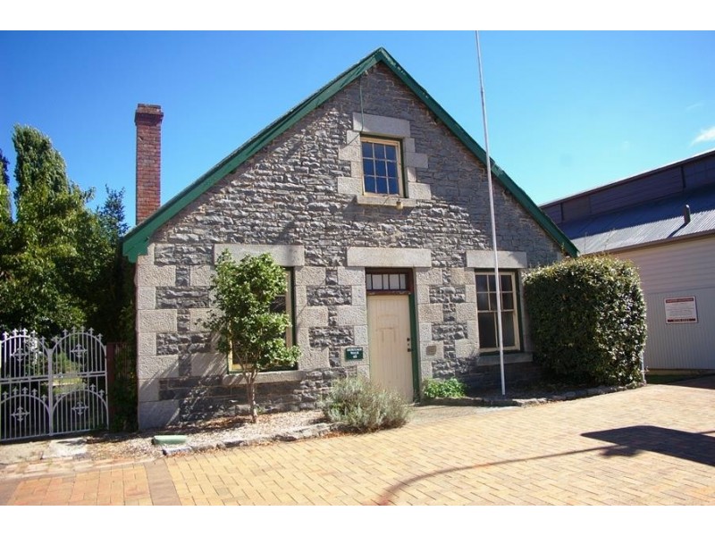 47 Bridge St, Uralla NSW 2358