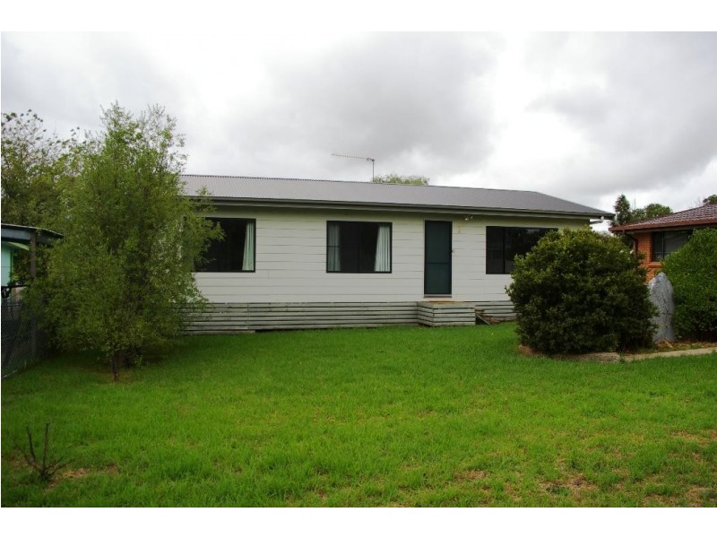 7 McGregor Street, Uralla NSW 2358