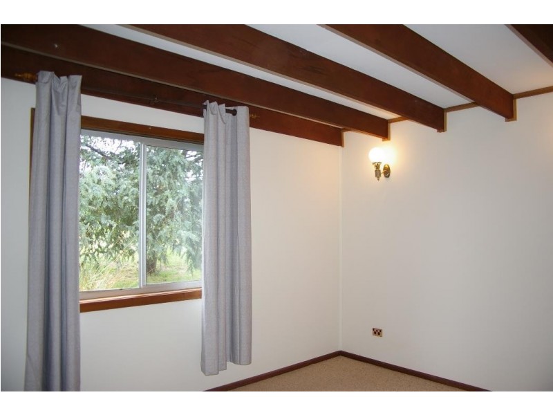 35 John Street, Uralla NSW 2358