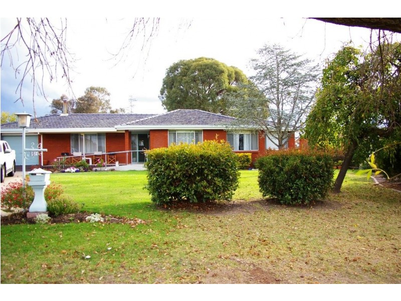 24 Dumaresq Street, Uralla NSW 2358