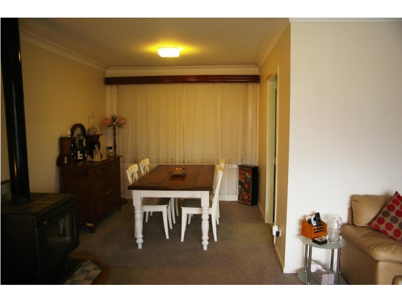 24 Dumaresq Street, Uralla NSW 2358