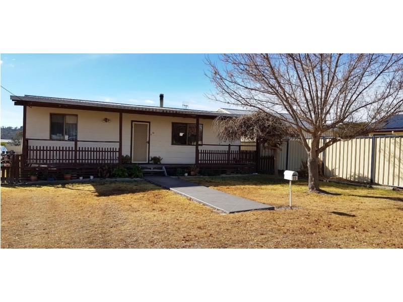 15 Dumaresq Street, Uralla NSW 2358