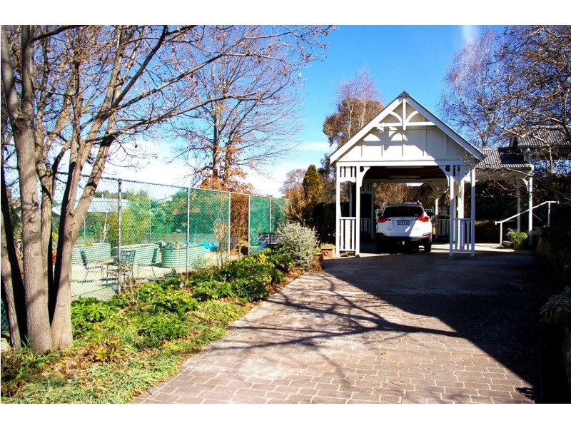 4 Park Street, Uralla NSW 2358