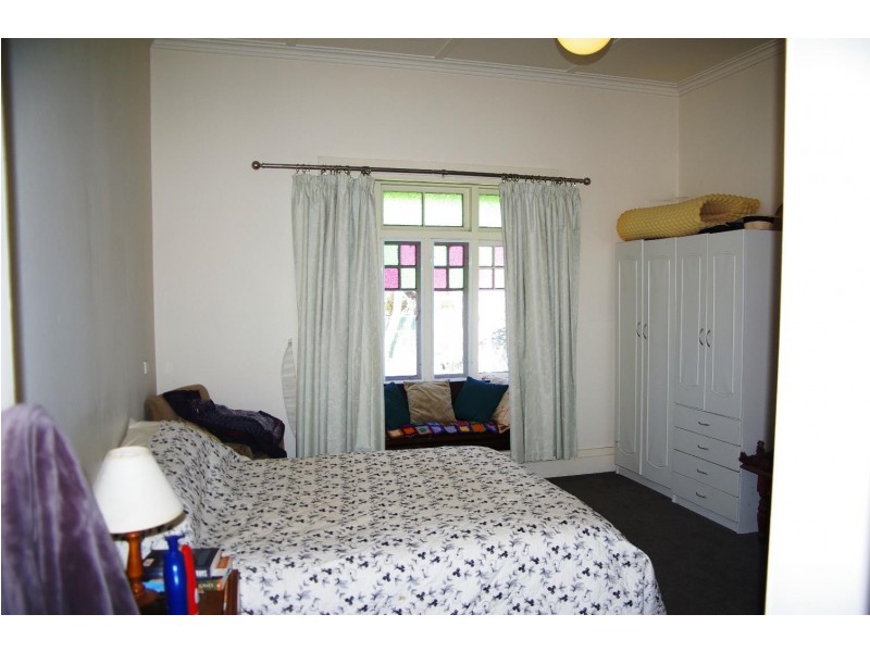 4 Park Street, Uralla NSW 2358