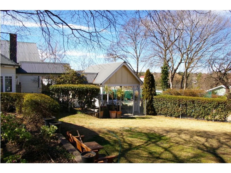 4 Park Street, Uralla NSW 2358