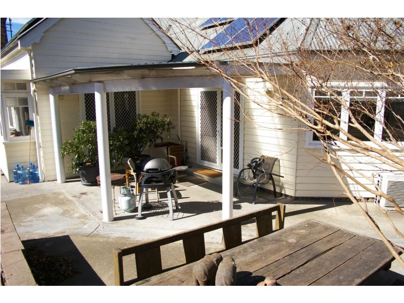 4 Park Street, Uralla NSW 2358