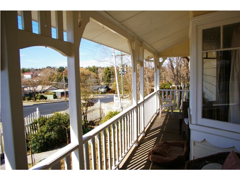 4 Park Street, Uralla NSW 2358