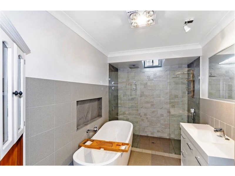 154 Bridge Street, Uralla NSW 2358