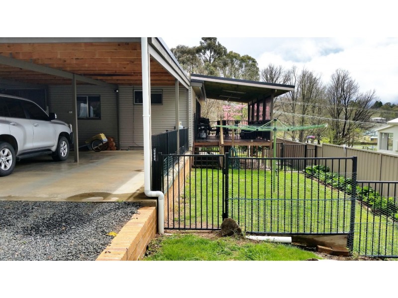 153W Fitzroy Street, Walcha NSW 2354