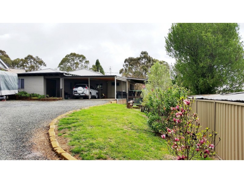153W Fitzroy Street, Walcha NSW 2354