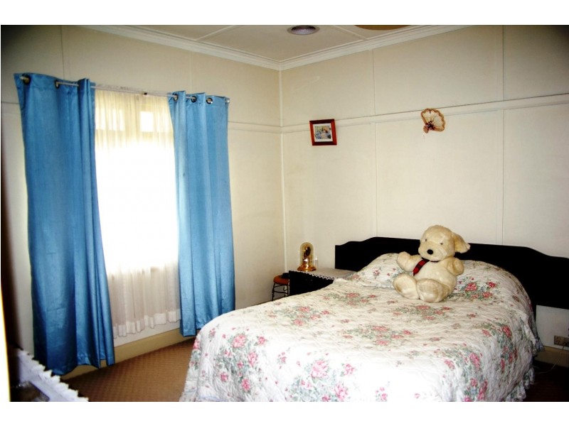 87 Bridge Street, Uralla NSW 2358