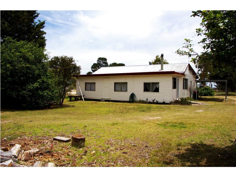 12 Wilkens Street, Uralla NSW 2358