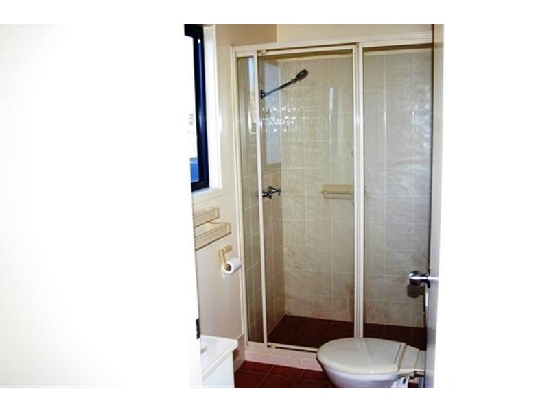 Cabin 1A Queen Street, Uralla NSW 2358