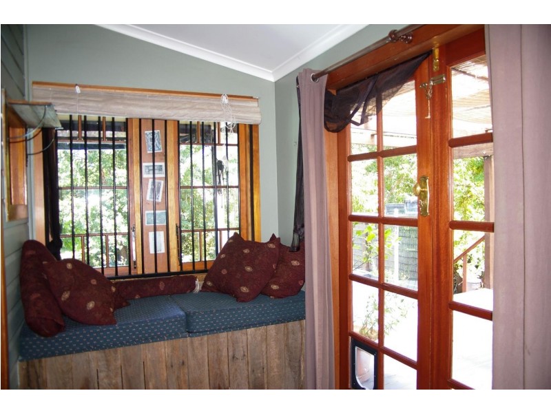 21 Elizabeth Avenue, Uralla NSW 2358