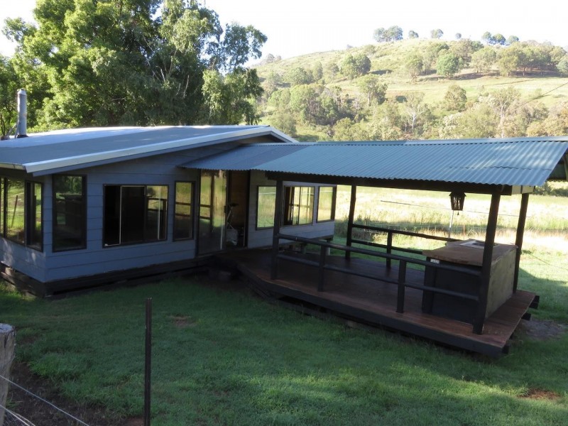2372 Barry  Road, Hanging Rock NSW 2340