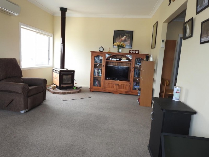 64 Porcupine Lane, Tamworth NSW 2340