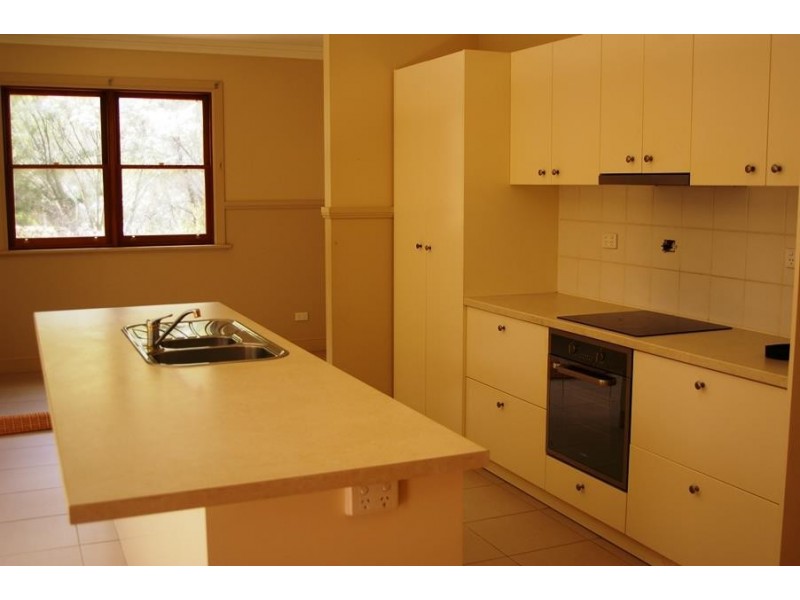 1 Fitzroy Street, Uralla NSW 2358