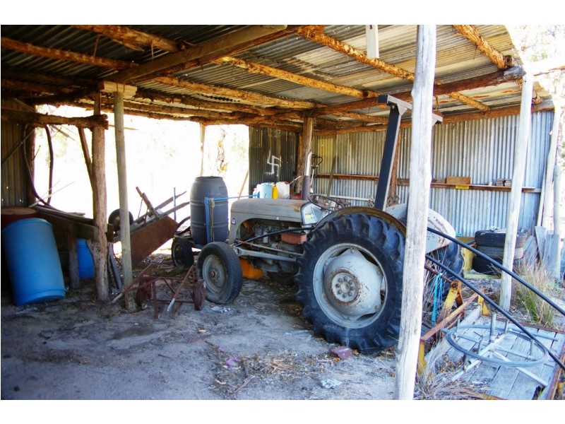 220 Glen Barra Road, Watsons Creek NSW 2355