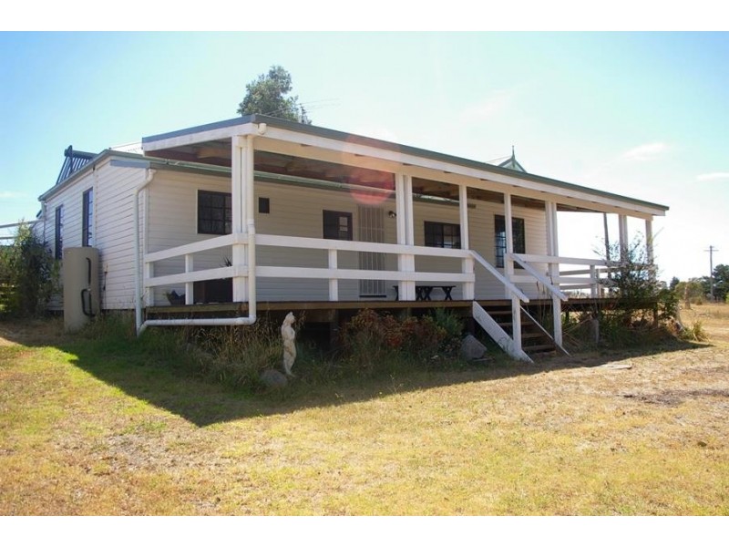 174 Kingstown Road, Uralla NSW 2358